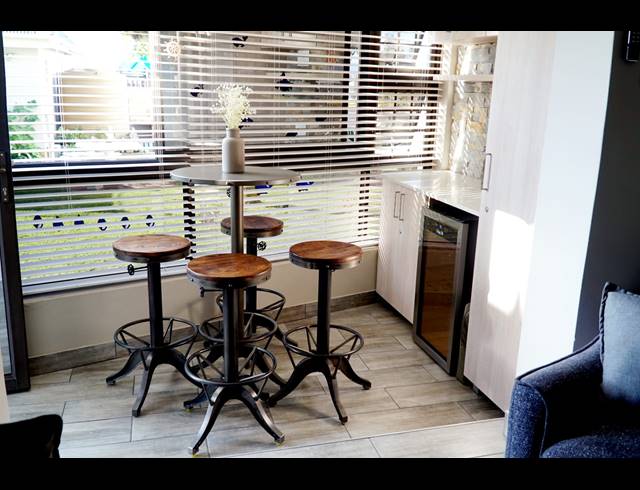 2 BEDROOM APARTMENT FOR SALE IN HARTENBOS CENTRAL